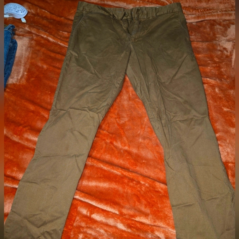 Men's Old Navy Chino pants 36x34